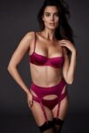 Denizli escort ile gece şehrinin ışıkları ve tenin sıcaklığı